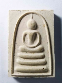 รหัสสินค้า สิงห์บุรี 030 พระสมเด็จรูปเหมือนหลวงพ่อแพ วัดพิกุลทอง จังหวัดสิงห์บุรี ที่ระลึกอายุครบ 95 ปี