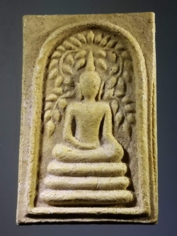 รหัสสินค้า พระสมเด็จ วัดต่างๆ 385 พระสมเด็จหลวงพ่อวัดเขาตะเครา พิมพ์ปรกโพธิ์ปางสะดุ้งกลับ พระรายการนี้ให้เช่าบูชาแล้ว