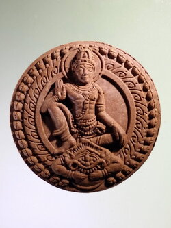 รหัสสินค้า จตุคามรามเทพ 394 จตุคามรามเทพ รุ่น ร่มฉัตร ๘๐ เนื้อว่านแดง มหามงคลเฉลิมพระชนมพรรษา 80 พรรษา รัชกาลที่ 9 มหาพุทธา-เทวาภิเษก ณ.ศาลหลักเมืองกรุงเทพ ปี 2550