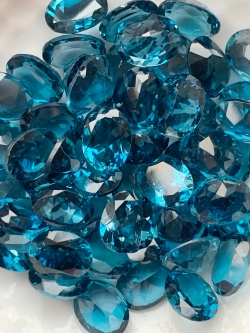 ลอนดอนบลูโทปาสไข่ 9X7 มม. 1 เม็ด