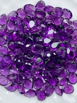 อเมทิสหยดน้ำ 5X4 มม. 5 กะรัต