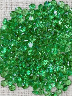 ซาโวไรท์กลม 2.7 มม. 1 กะรัต