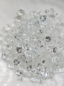 ไวท์โทปาสสี่เหลี่ยม 3X3 มม. 5 กะรัต