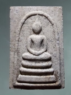 รหัสสินค้า พระสมเด็จ วัดต่างๆ 1315 พระสมเด็จเนื้อผง หลังรูปเหมือนหลวงพ่อแคล้ว วัดโพธิ์เรียง