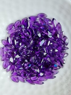 อเมทิสมาคี 7x3.5mm. 5 กะรัต