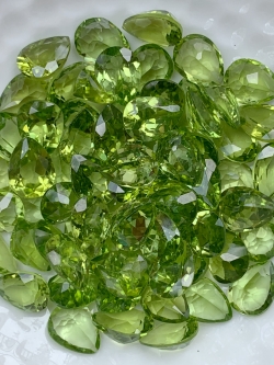 เพอริดอทหยดน้ำ 8X6 มม. 5 กะรัต