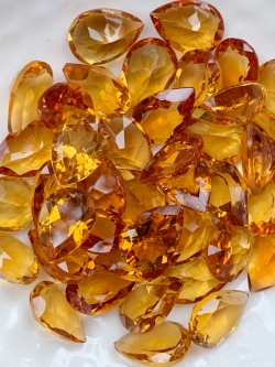 ซิทรินเข้มหยดน้ำ 10X7 มม. 1 เม็ด