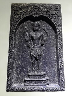 รหัสสินค้า พระเนื้อดิน ผง ว่าน 10434 พระวิษณุกรรม พิมพ์โบราณ เมืองนครศรีธรรมราช