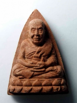 รหัสสินค้า พระไม่ทราบที่ 105 หลวงปู่ทวด เนื้อผงแดง ไม่ทราบที่ พระรายการนี้ให้เช่าบูชาแล้ว