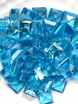 สวิสบลูโทปาสสี่เหลี่ยม 6 มม. 5 กะรัต