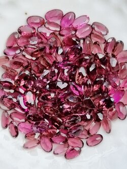 พิ้งค์ทัวมาลีนไข่ 5x3มม. 1 กะรัต