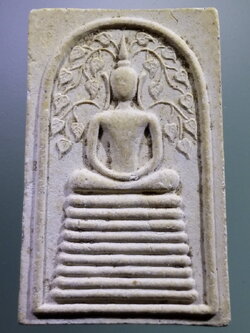 รหัสสินค้า พระสมเด็จ วัดต่างๆ 1050 พระสมเด็จเนื้อผง พิมพ์ปรกโพธิ์ หลังยันต์ห้า อักขระขอมพุทธา ไม่ทราบที่ พระรายการนี้ให้เช่าบูชาแล้ว