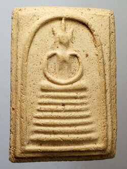 รหัสสินค้า พระไม่ทราบที่ 150 พระสมเด็จเนื้อผง ล้อพิมพ์วัดเกศไชโย ไม่ทราบที่ พระรายการนี้ให้เช่าบูชาแล้ว