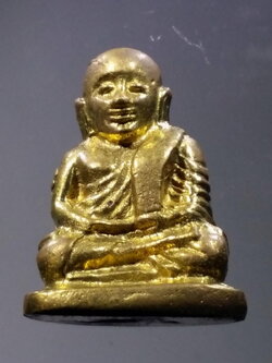 รหัสสินค้า พระมีกล่อง 3766 รูปหล่อหลวงพ่อเงิน วัดบางคลาน อำเภอโพทะเล จังหวัดพิจิตร รุ่นวัดสร้าง พุทธาภิเษก ปี 2535 (ออกวัดบางคลานโดยตรงครับ)