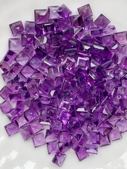 อเมทิสสี่เหลี่ยม 3 มม. 5 กะรัต