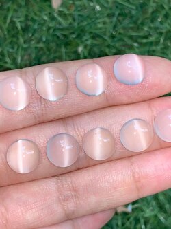 มูนสโตนกลมหลังเบี้ย 10 mm. 1 เม็ด