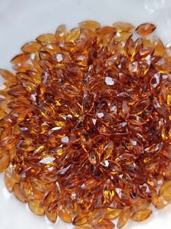 ซิทรินเข้มมาคี 4X2 มม. 5 กะรัต