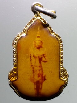 รหัสสินค้า เครื่องราง ล็อกเก็ต ภาพถ่าย 120 ล็อกเก็ตพระสยามเทวาธิราช ที่ระลึกงานสมโภชกรุงรัตนโกสินทร์ 200 ปี สร้างปี 2525 พระรายการนี้ให้เช่าบูชาแล้ว