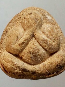 รหัสสินค้า พระปิดตา ทั่วไป 129 พระปิดตาเนื้อผงผสมว่าน หลังหนุมานเชิญธง หลวงปู่เกลี้ยง วัดเนินสุทธาวาส จังหวัดชลบุรี