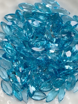 สวิสบลูโทปาสมาคี 8X4 มม. 5 กะรัต