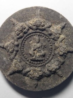 รหัสสินค้า จตุคามรามเทพ 067 จตุคามรามเทพ เนื้อว่านกากยายักษ์ หลังพญาชิงชัย ไม่ทราบรุ่น จตุคามรามเทพ รายการนี้ให้เช่าบูชาแล้ว