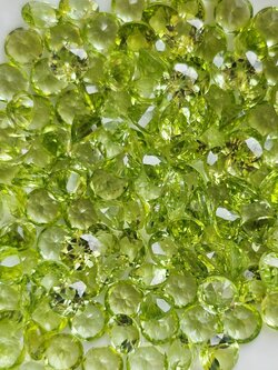 เพอริดอทกลม 4 มม. 5 กะรัต