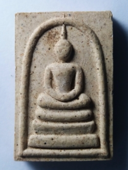 รหัสสินค้า พระสมเด็จ วัดต่างๆ 175 พระสมเด็จเนื้อผง หลังรูปเหมือน พระยาพิชัยดาบหัก จังหวัดอุตรดิตถ์