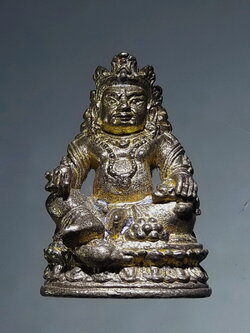 รหัสสินค้า พระกริ่ง พระหล่อ 868 เทพเจ้าแห่งโชคลาภ ไฉ่ซิ่งเอี๊ย ออกวัดเล่งเน่ยยี่ (วัดมังกร) เนื้อทองผสม ขนาดห้อยคอ