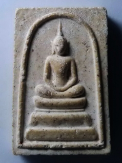 รหัสสินค้า พระสมเด็จ วัดต่างๆ 210 พระสมเด็จเนื้อผง ศรีโคตรบูรณ์ หลวงพ่อคูณ วัดบ้านไร่ จังหวัดนครราชสีมา