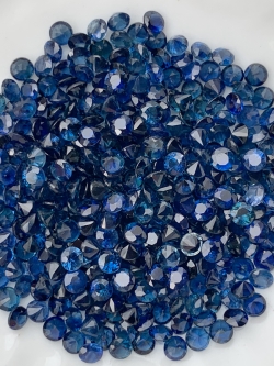 ไพลินกลม 2.4 mm. 1 กะรัต