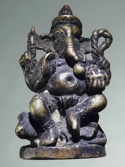 รหัสสินค้า พระกริ่ง พระหล่อ 843 รูปหล่อเนื้อทองเหลืองรมดำ พระพิฆเณศวร เทพเจ้าแห่งความสำเร็จ เทพแห่งศาสนาฮินดู งานเก่า หล่อตัน น่าสะสม