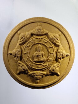 รหัสสินค้า จตุคามรามเทพ 693 พระเทวราชโพธิสัตว์จตุคามรามเทพ - พระปิดตาพังพระกาฬ เนื้อว่านเหลืองไม่ทราบรุ่น ไม่มีกล่อง