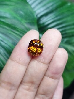 พลอยทัวมาลีนคูชั่น สีน้ำผึ้ง 7.25 กะรัต 1 เม็ด