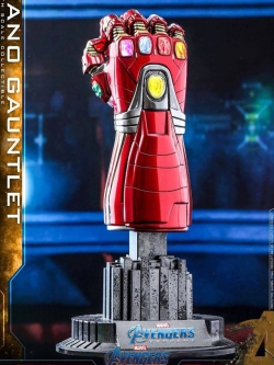 เปิดรับPreorder มัดจำ 1800 บาท Hot Toys - ACS010 - Avengers: Endgame 1/4th scale Nano Gauntlet Collectible โมสำเร็จ