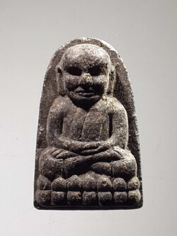 รหัสสินค้า หลวงปู่ทวด วัดต่างๆ 299 หลวงปู่ทวด เนื้อผงโรยไม้ วัดห้วยมงคล จังหวัดประจวบคีรีขันธ์ พิมพ์กลาง พระรายการนี้ให้เช่าบูชาแล้ว