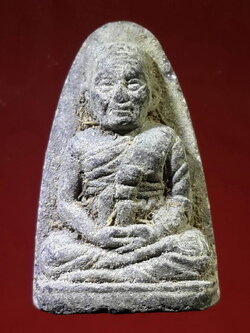 รหัสสินค้า หลวงปู่ทวด วัดต่างๆ 152 พระองค์นี้ไม่ทราบว่าใช่หลวงปู่ทวดหรือไม่ ไม่ทราบที่ ไม่ทราบปีที่สร้าง เนื้อผงใบลาน หลังอูม