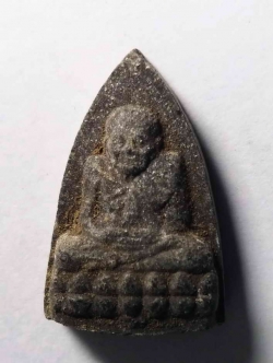 รหัสสินค้า พระเนื้อดิน เนื้อผง เนื้อว่าน 284 หลวงปู่ทวด รุ่นรวยทรัพย์ วัดอรุณราชวรารามราชวรมหาวิหาร กรุงเทพฯ