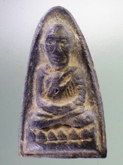 รหัสสินค้า หลวงปู่ทวด วัดต่างๆ 060 หลวงปู่ทวด เนื้อดินเผา วัดช้างให้ ปี 2513 พระครูใบฎีกาขาว สร้าง