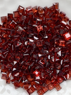 โกเมนสี่เหลี่ยม 2.5 มม. 5 กะรัต