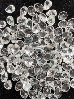 ไวท์โทปาสหยดน้ำ 5X4 มม. 5 กะรัต