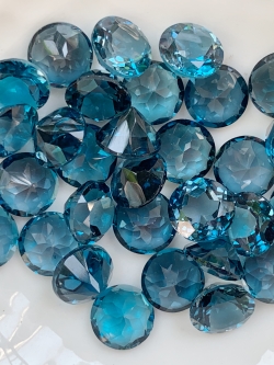 ลอนดอนบลูโทปาสกลม 7.0 มม. 1 เม็ด