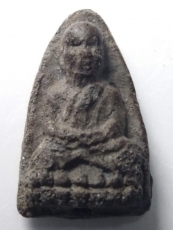 รหัสสินค้า หลวงปู่ทวด วัดต่างๆ 097 หลวงปู่ทวดเนื้อว่าน วัดช้างให้ จังหวัดปัตตานี สร้างปี 2505 รุ่นพินัยกรรม