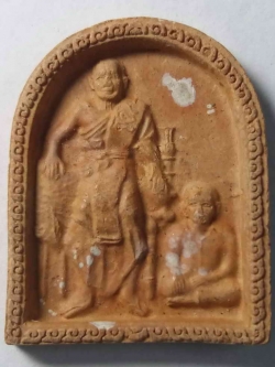 รหัสสินค้า อยุธยา 002 พระเนื้อดินเผารูปเหมือน หลวงพ่อคล้าย วัดโบสถ์ ตำบลบ้านแพน อำเภอเสนา จังหวัดอยุธยา