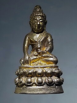 รหัสสินค้า พระกริ่ง พระหล่อ 849 พระกริ่งรามคำแหง หลังพระนามย่อ ญ.ส.ส. หล่อก้นถ้วย บรรจุกริ่ง ปิดฝาปิด ที่ใต้ฐาน กริ่งเขย่าดังกังวานดีครับ