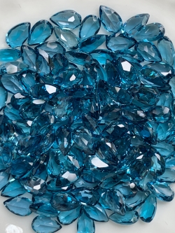 ลอนดอนบลูโทปาสหยดน้ำ 5X3 มม. 5 กะรัต