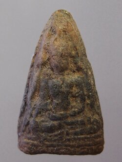 รหัสสินค้า พระกรุ 083 พระท่ามะปราง เนื้อดิน พิมพ์เล็ก สุโขทัย พระรายการนี้ให้เช่าบูชาเเล้ว