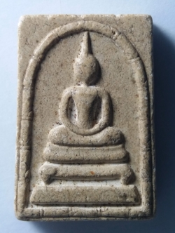 รหัสสินค้า พระสมเด็จ วัดต่างๆ 202 พระสมเด็จซุ้มไผ่ หลวงพ่อพูน วัดไผ่ล้อม จังหวัดนครปฐม รุ่นพูนสุข