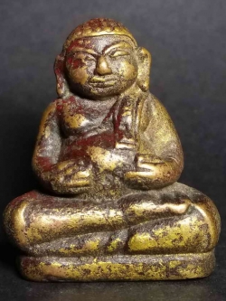 รหัสสินค้า พระกริ่ง พระหล่อ 007 รูปหล่อพระสังกัจจายน์ ไม่ทราบที่ เนื้อทองผสม เก่าครับองค์นี้ทาชาดแดง ที่องค์พระ พระรายการนี้ให้เช่าบูชาแล้ว