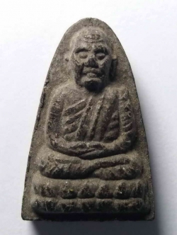 รหัสสินค้า พระไม่ทราบที่ 069 หลวงปู่ทวดเนื้อผงใบลาน วัดช้างให้ จังหวัดปัตตานี ไม่ทราบวัดที่ออก ไม่ทราบปีที่สร้าง พระรายการนี้ให้เช่าบูชาแล้ว