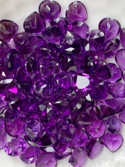 อเมทิสหัวใจ 6 มม. 5 กะรัต